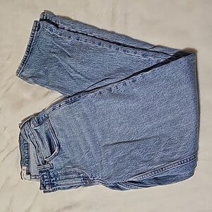 A&F Mid Rise Straight Jean